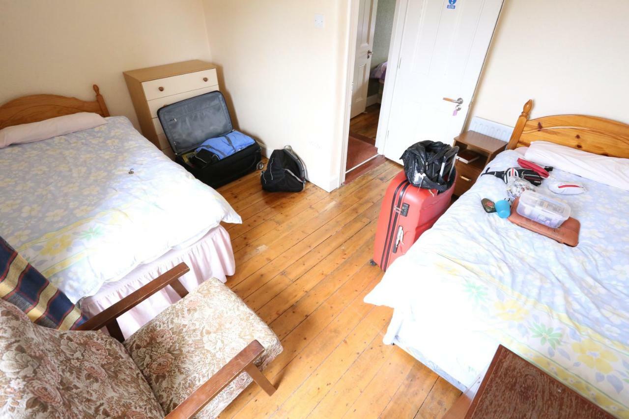 Castle Hostel บัลลีคาสเซิล ภายนอก รูปภาพ